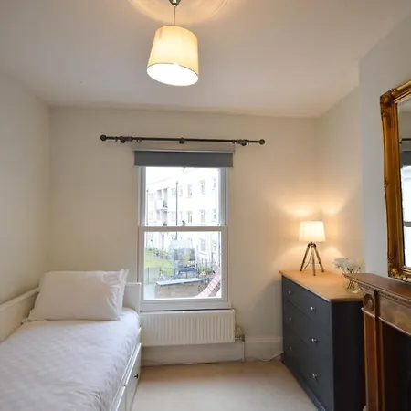 Townhouse In Clifton Village - R&r #3 *
