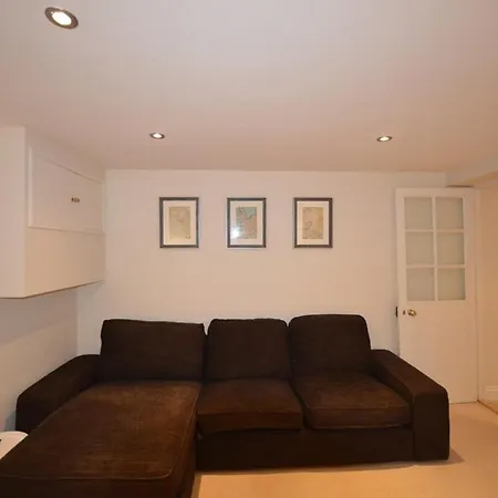 Townhouse In Clifton Village - R&r #3