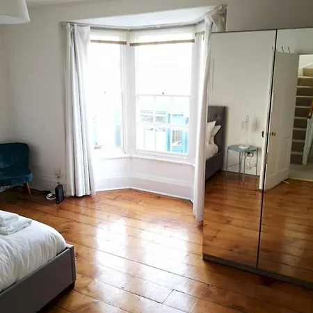 بيت للعطل Townhouse In Clifton Village - R&r #3